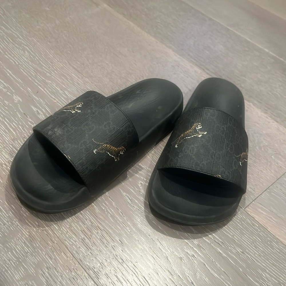 Dolce Gabanna slippers